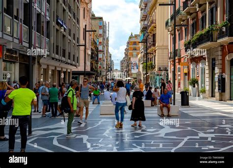 via sparano shopping street bari.